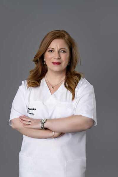 Dr. Veronica Turi